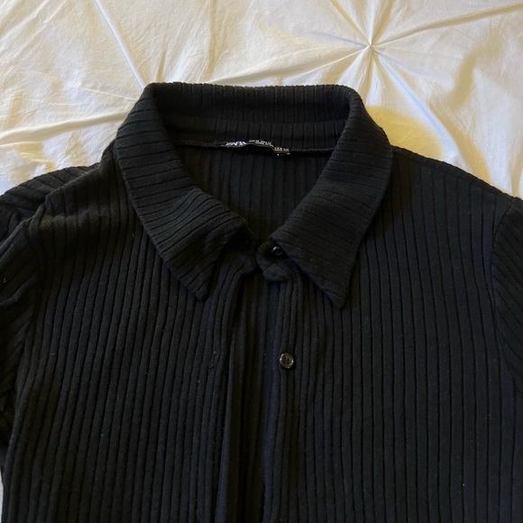Zara - short sleeve knit button up - Picture 3 of 3